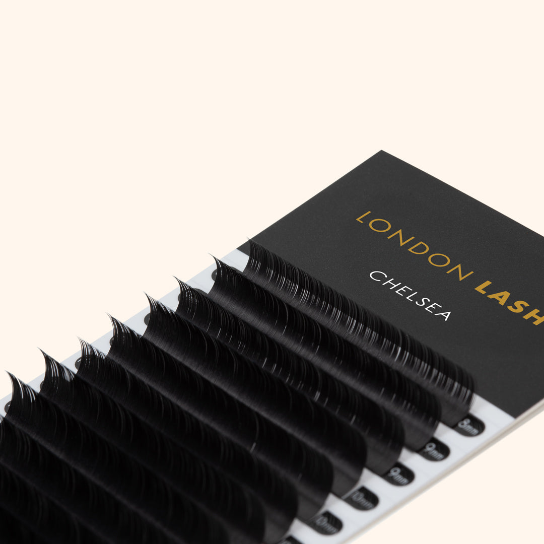 Chelsea Lashes - volume lash extensions, volume lashes, the best volume lashes, the best russian lashes, eyelash extensions, the best lash extensions, the best eyelash extensions, hybrid lashes, russian lashes, eyelash extensions, classic lashes