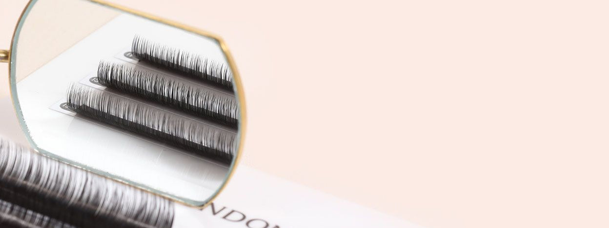Why You Need a Lash Mirror in Your Lash Kit Blog Banner