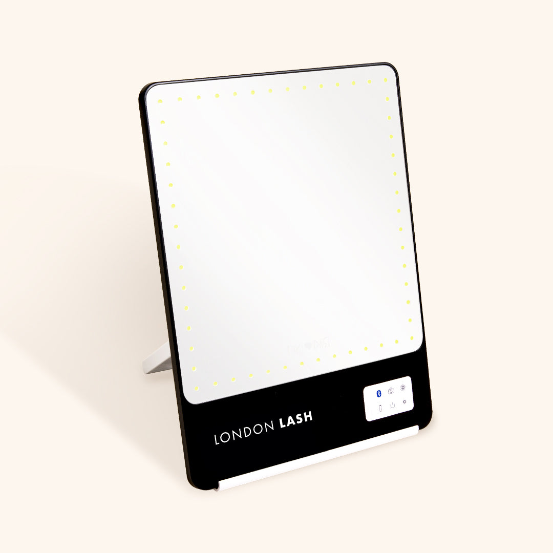 Glamcor Skinny Mirror for Lash Technicians, the best mirror for eyelash extensions treatment