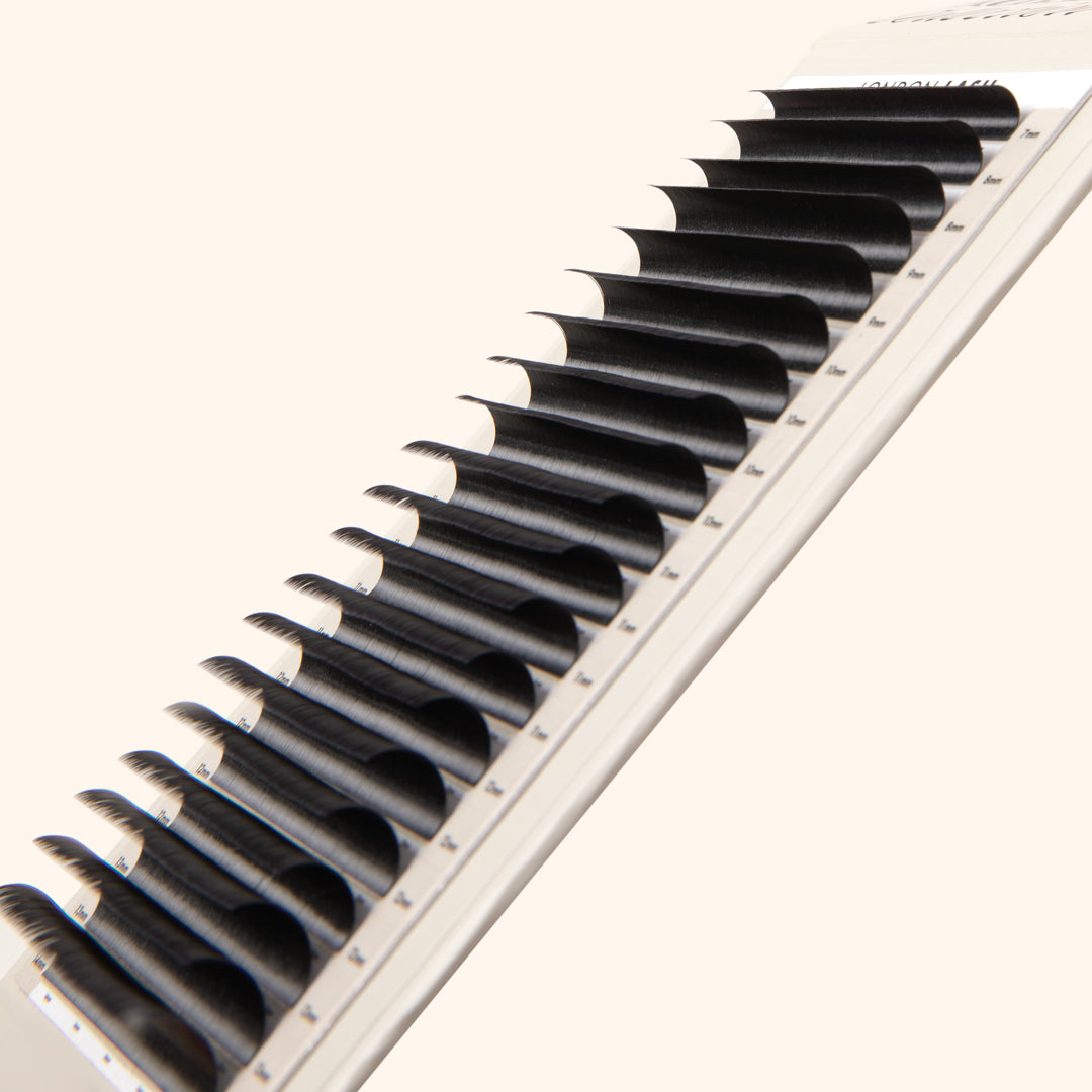 Kensington lashes, volume lash extensions on lash tray, best volume lashes, best eyelash extensions for volume, best Russian volume lashes, best eyelash extensions for volume 0.085