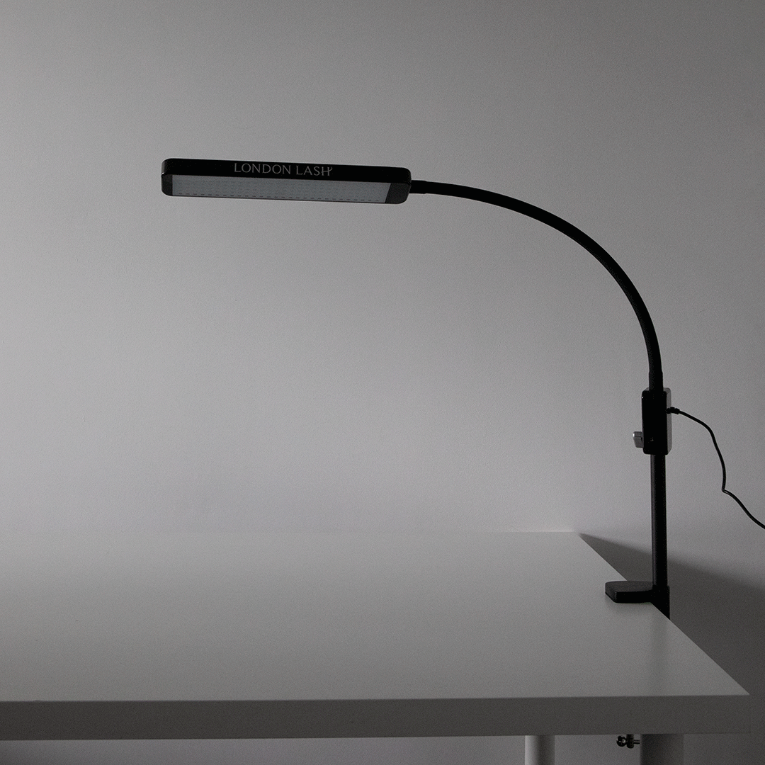 gif of a glamcor reveal showing the different brightness settings, best light for lash extensions treatments, best light for beauty treatments, best light for Lash Technicians