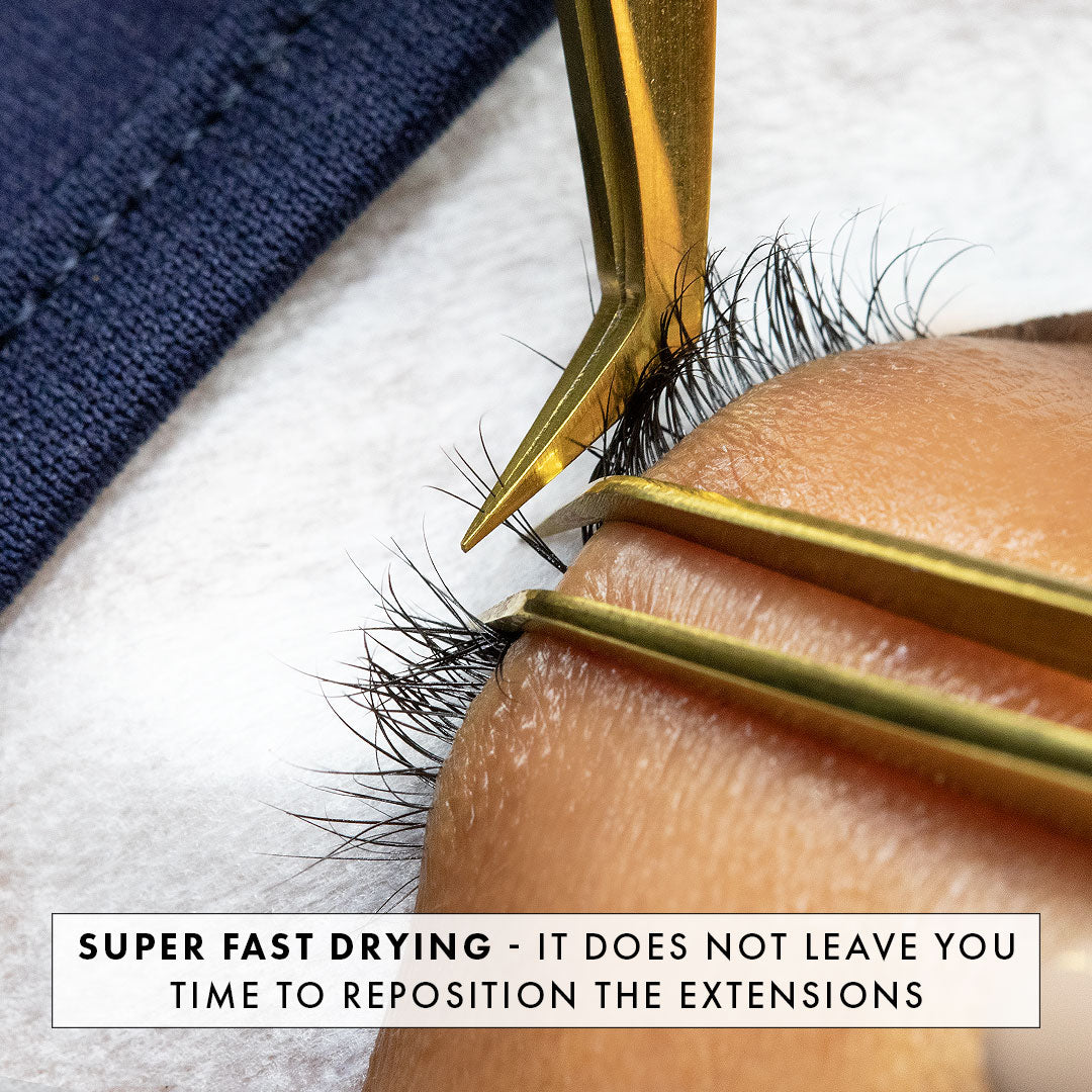 a volume fan being applied to a natural lash using Power Bond